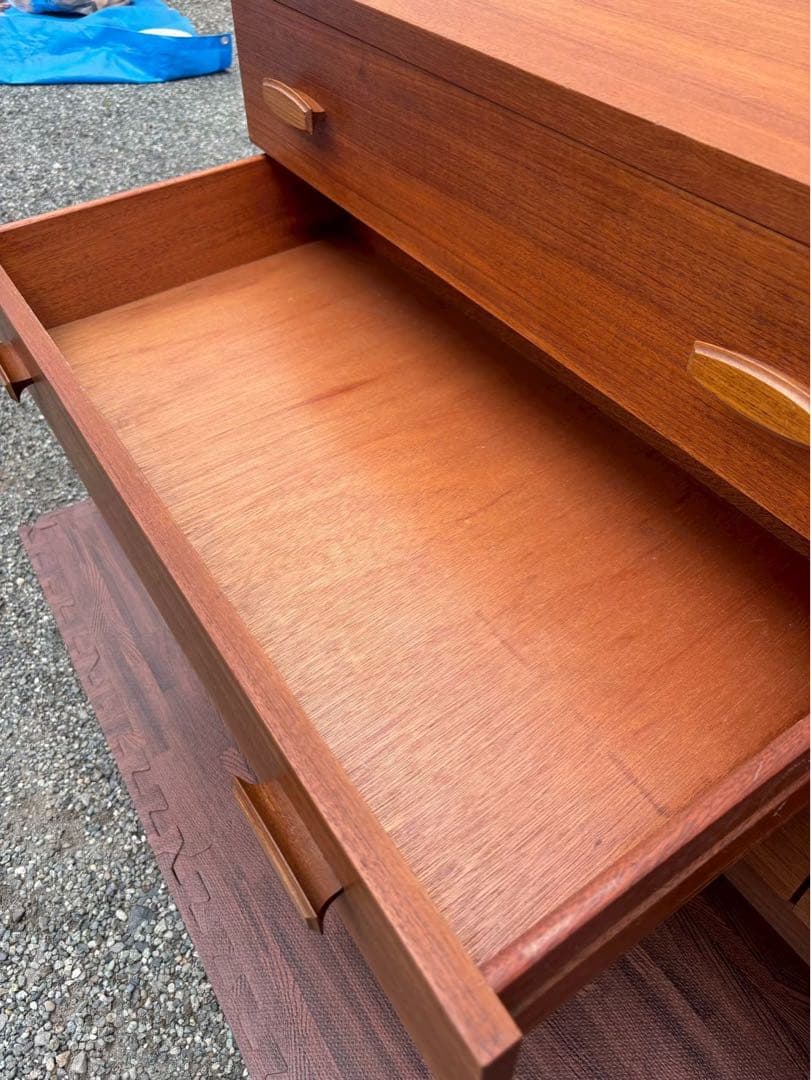 カッコいい！オシャレ・G Plan ミッドセンチュリーキャビネット 6引き出し