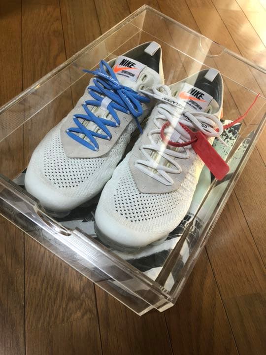 スニーカークリアケース