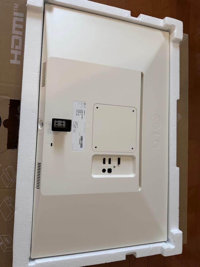 LG 4Kモニター27インチ　27UL600-W