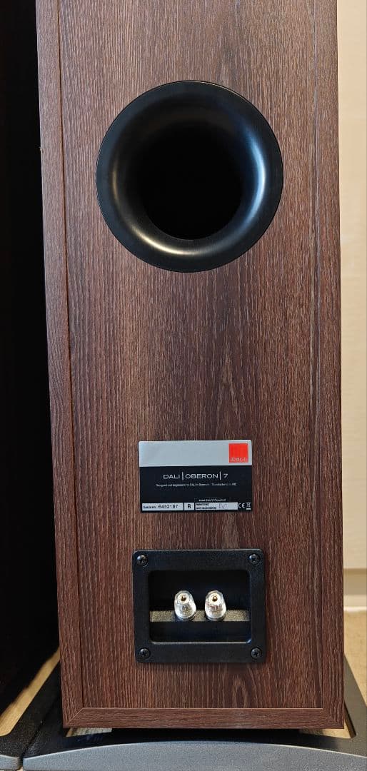 ​【動作品】DALI OBERON 7 トールボーイスピーカー ペア ダリ