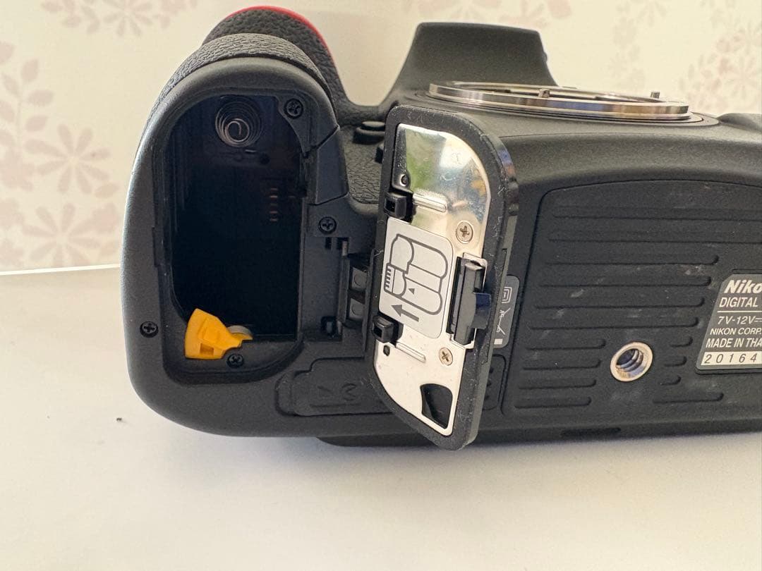 ■シャッター数5066枚！訳有品■ Nikon D810 ボディ