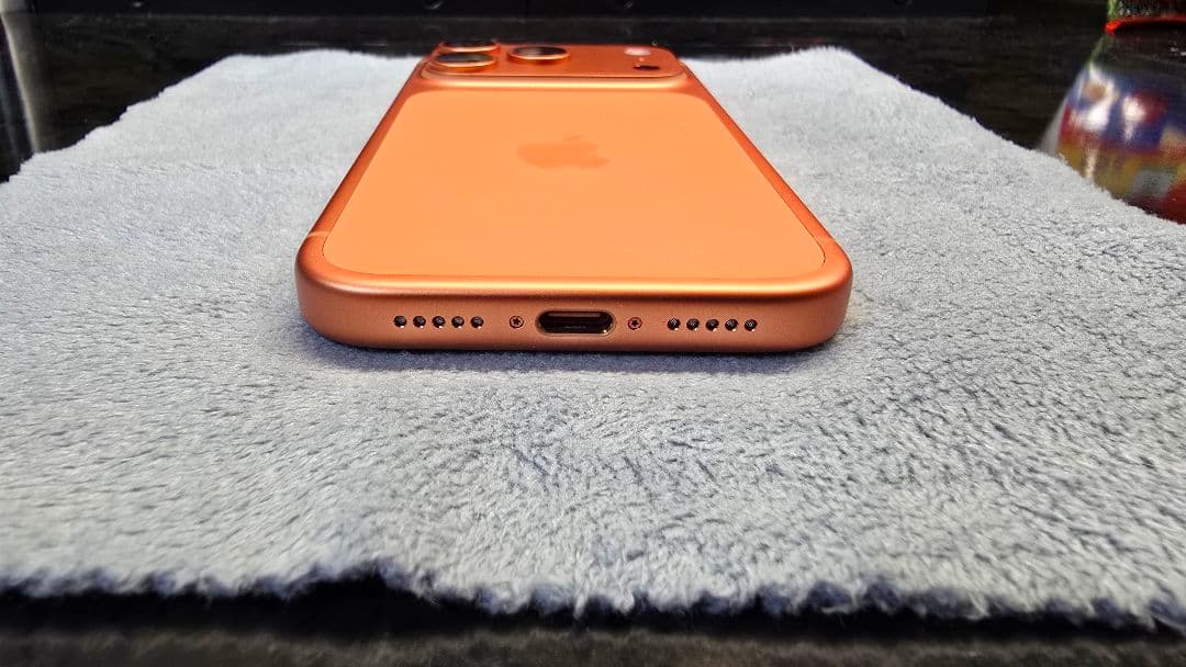 iPhone17Pro 256GB コズミックオレンジ 現状変色無し