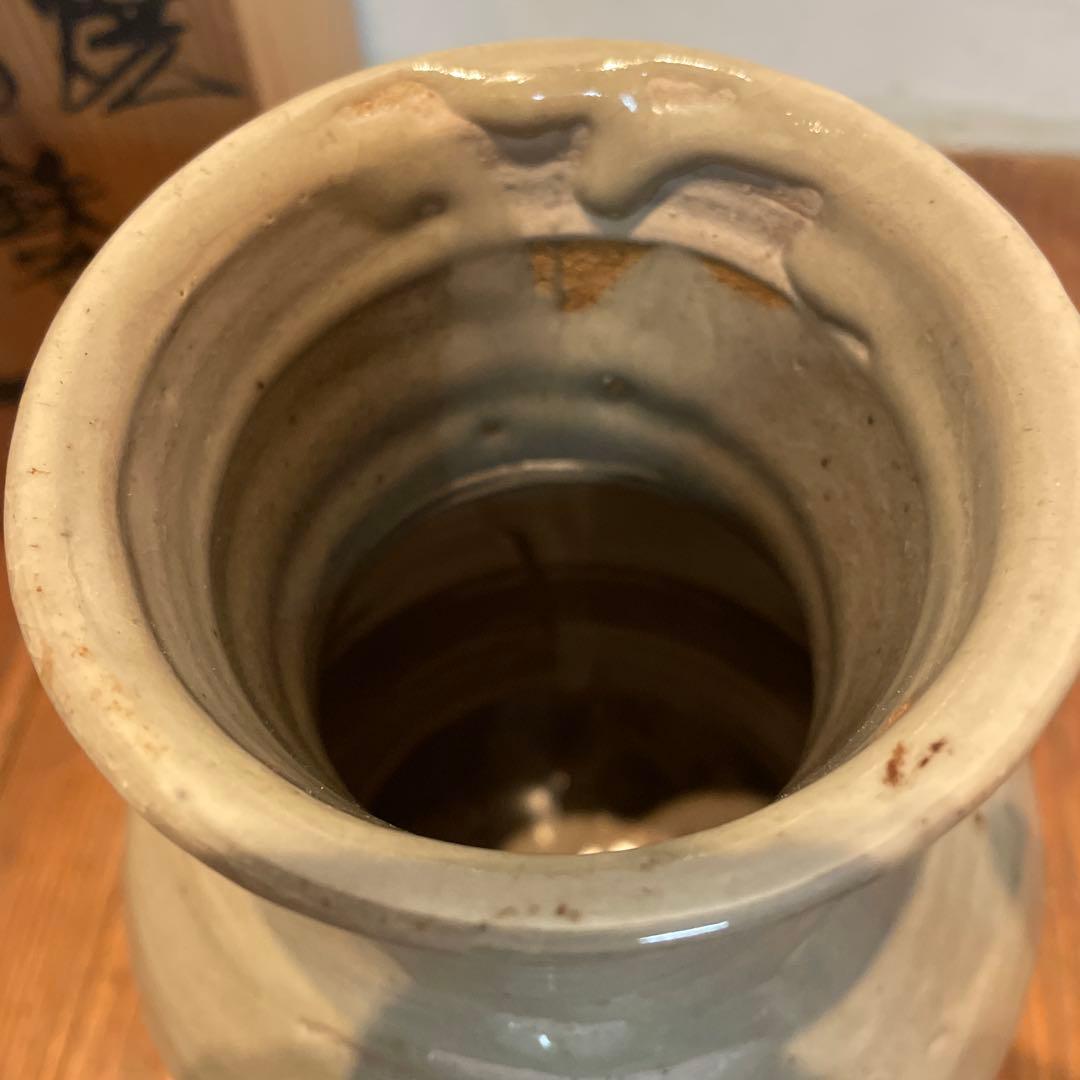 美品　肥前黒牟田焼　鉄絵草花文　刷毛目　丸田正美　共箱　花器　花瓶　陶芸