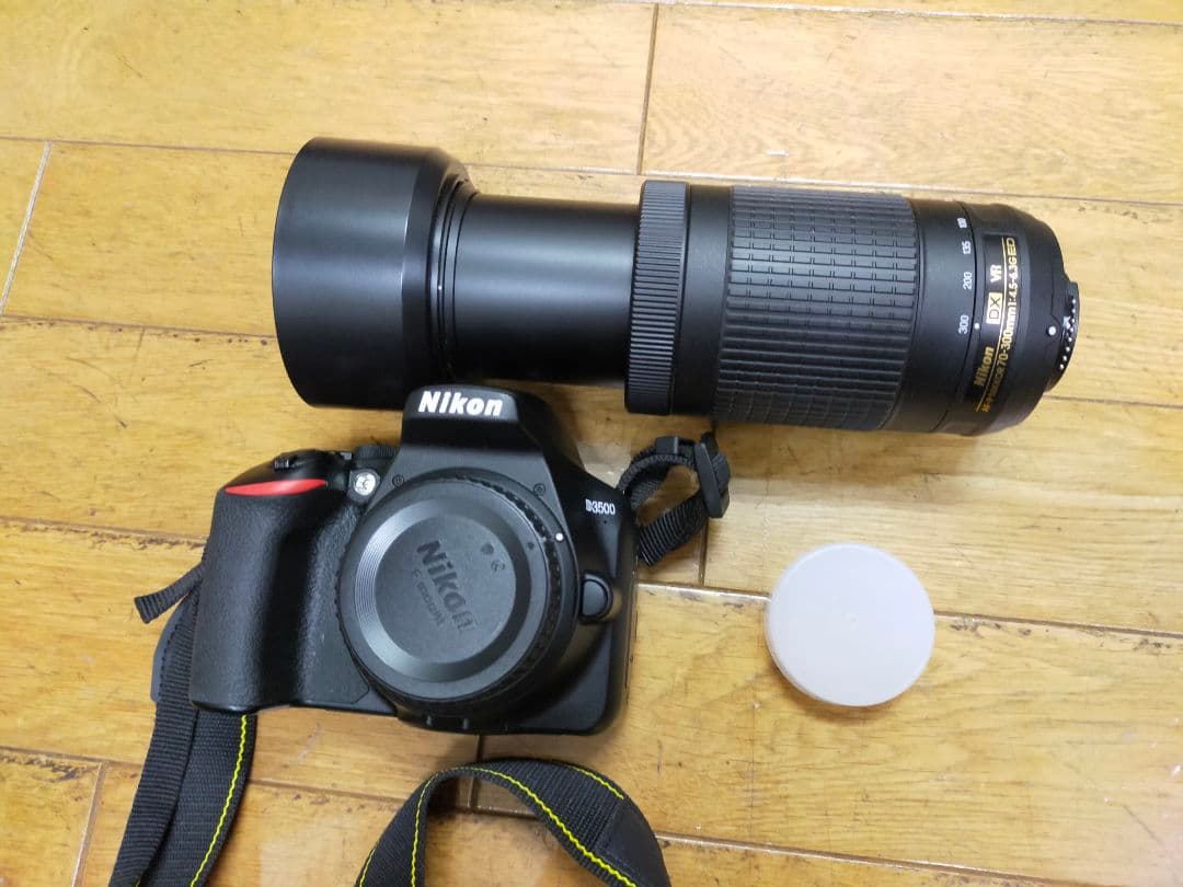 Nikon D3500 一眼レフ　レンズ18-55 レンズ70-300の2本付