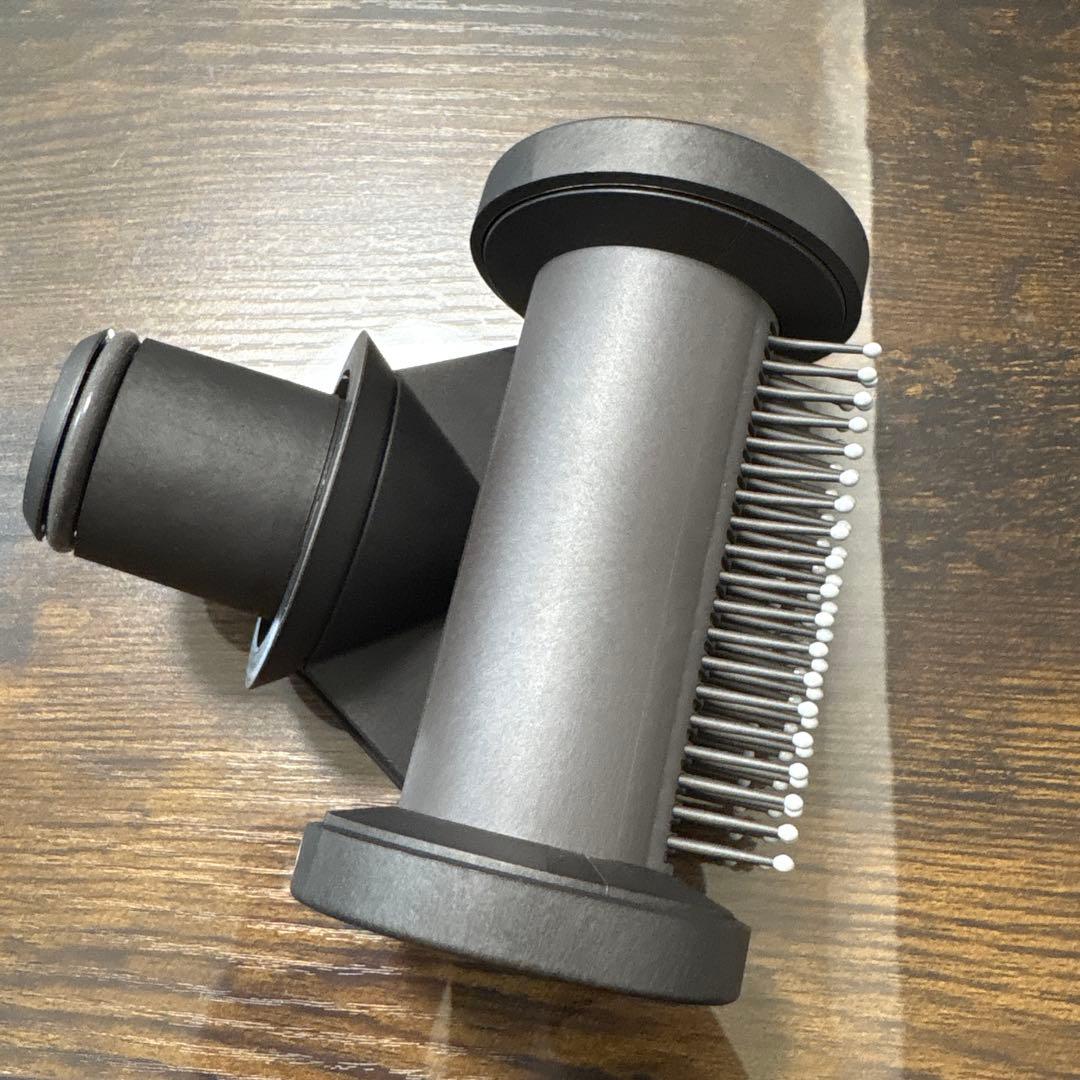 Dyson ドライヤーアタッチメント　ツヤ出しツール　アイアン