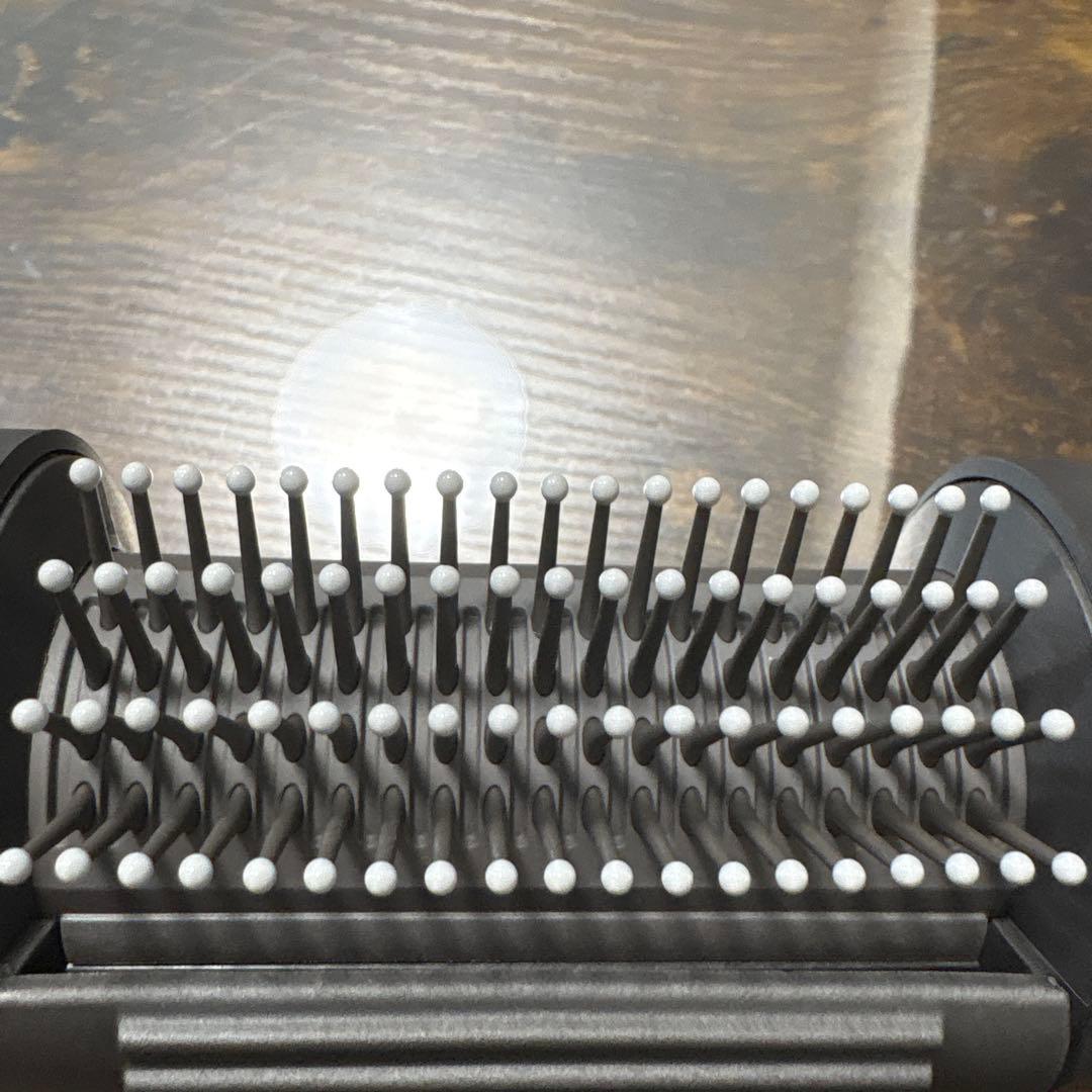 Dyson ドライヤーアタッチメント　ツヤ出しツール　アイアン