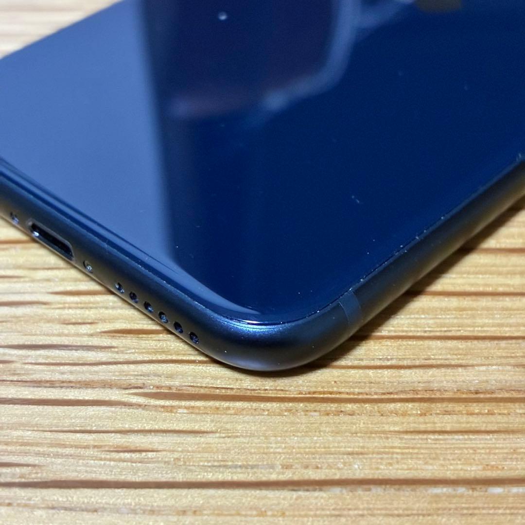 Ya17700 iPhone SE 第3世代　SIMフリー　美品