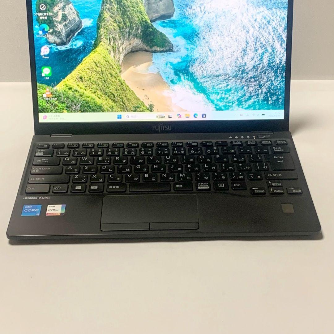 【美品】LIFEBOOK 11世代 メモリ8GB 軽量 パソコンPC