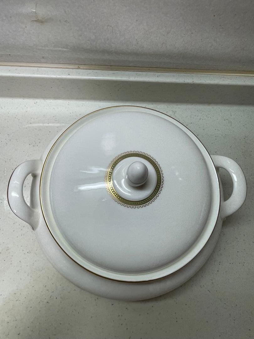 ロイヤルドルトン　スープチュリーン