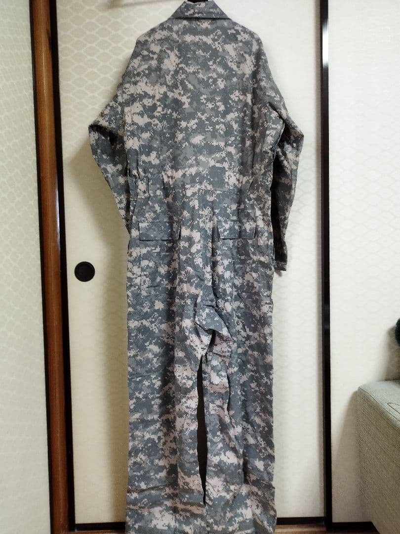 (4998)米軍実物　ＡＲＭＹメカニックスカバーオール　新品未使用　レア