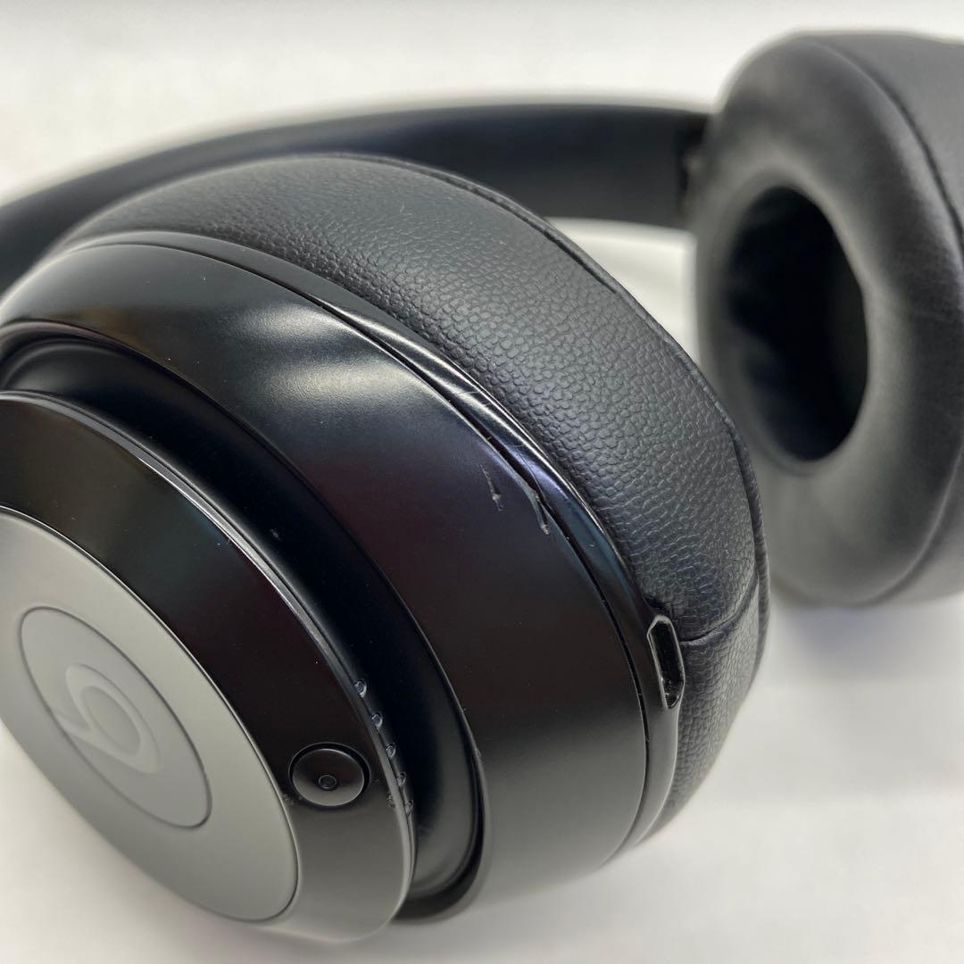 52□BEATS STUDIO 3 RI0626-1