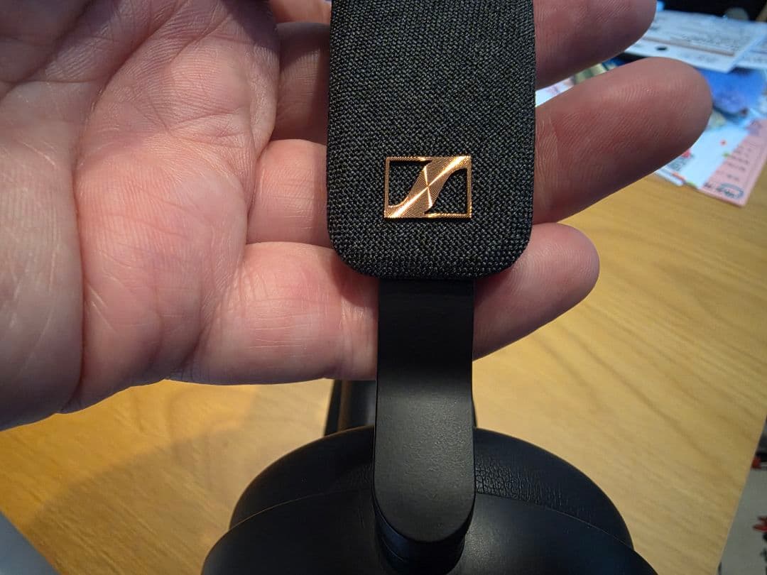 【美品】ゼンハイザー SENNHEISER MOMENTUM 4 限定カラー！