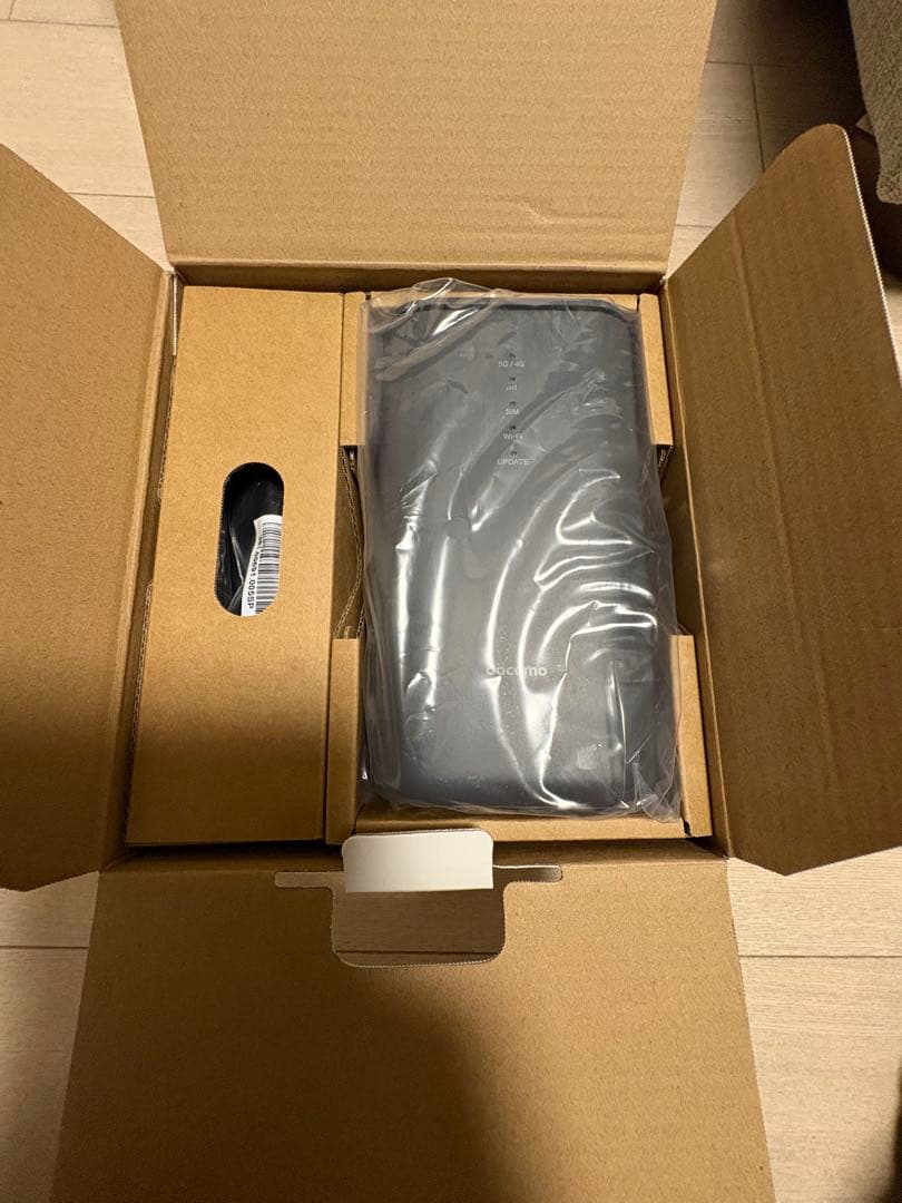 docomo 5G HR02 ほぼ未使用品