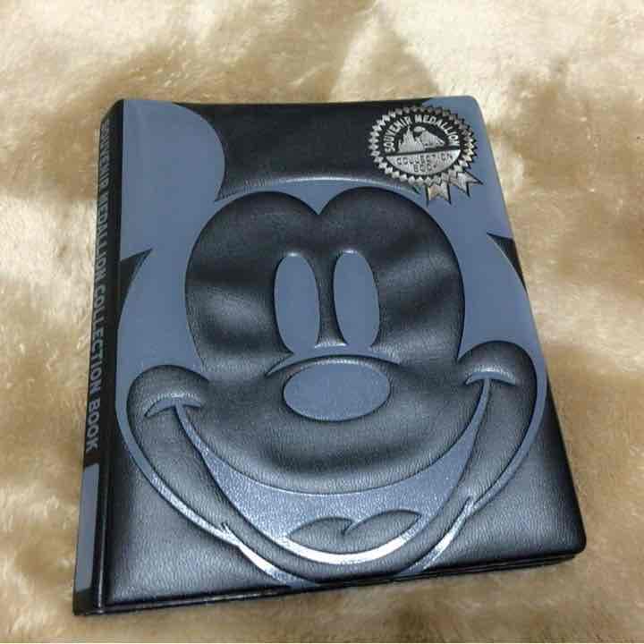 ディズニースーベニアメダルケース付き