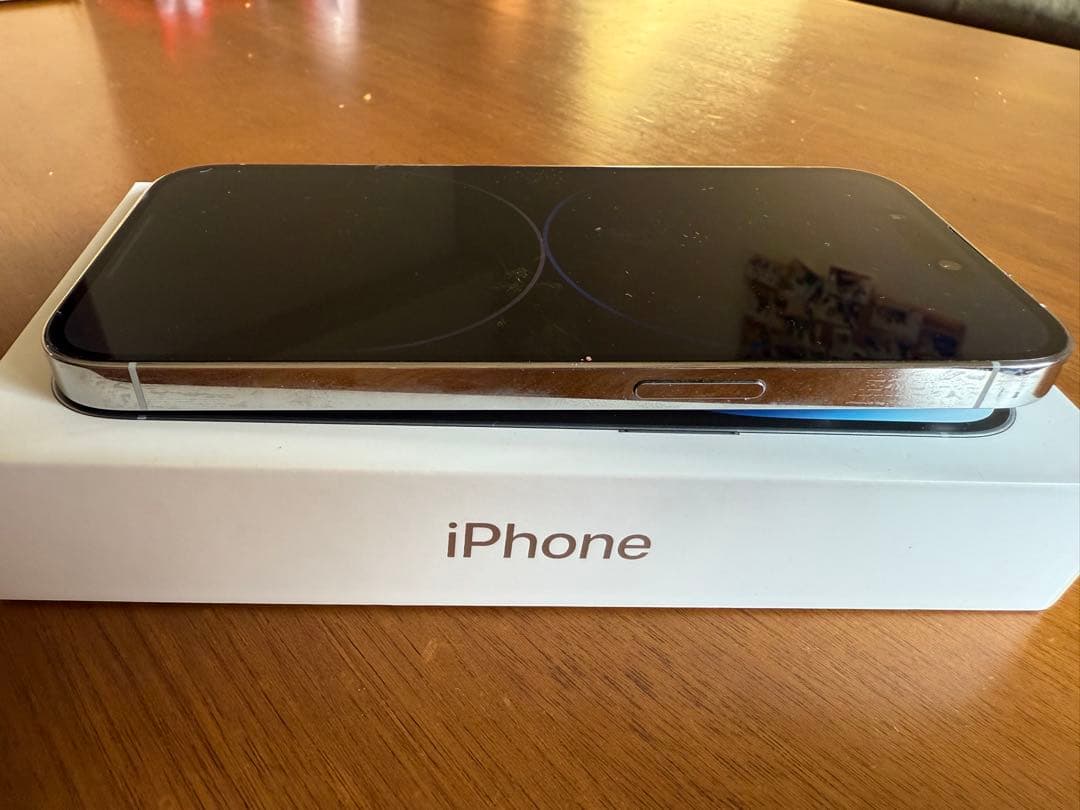 唯*す様 Apple iPhone 14 Pro 256GB シルバー SIMフ
