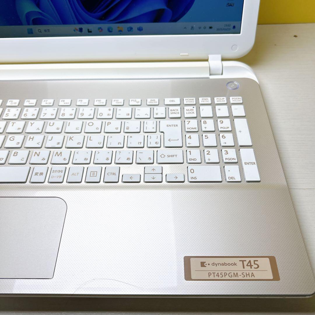 dynabook ノートPC☆win11☆SSD☆メモリ4G☆カメラ付☆ゴールド