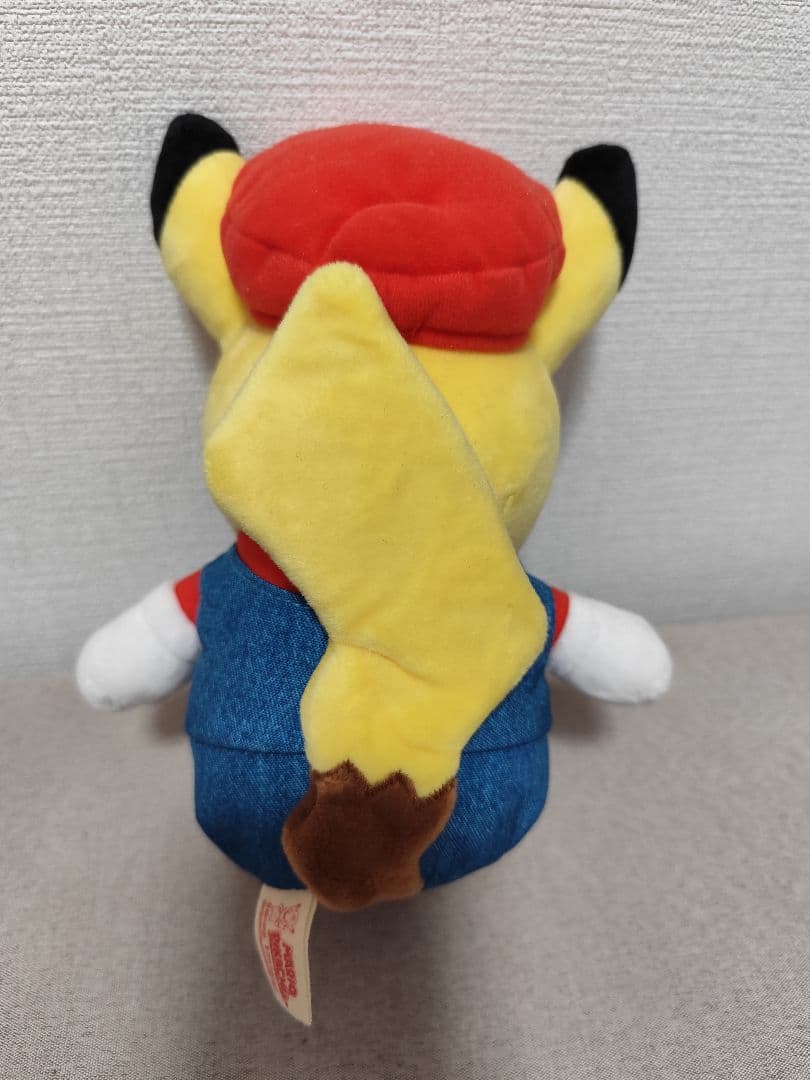 ポケモンセンター限定　マリオ　ピカチュウ　ぬいぐるみ