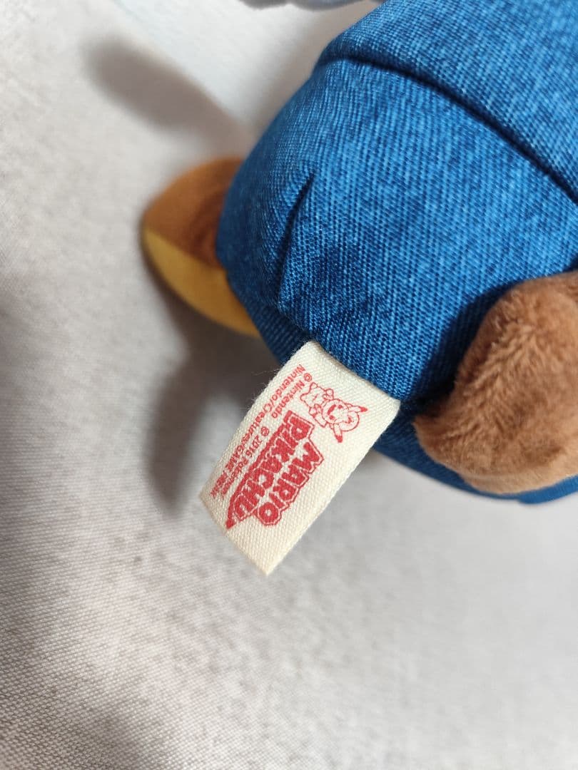 ポケモンセンター限定　マリオ　ピカチュウ　ぬいぐるみ