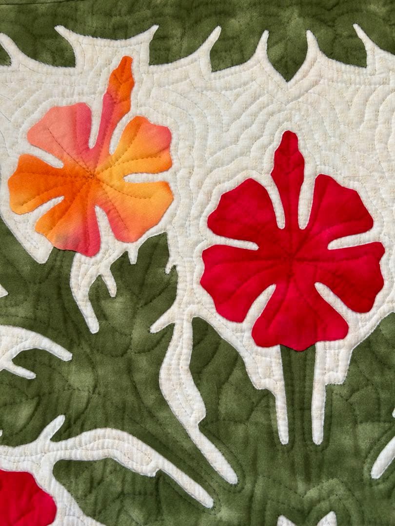 ハワイアンキルト ハイビスカスモチーフ タペストリー