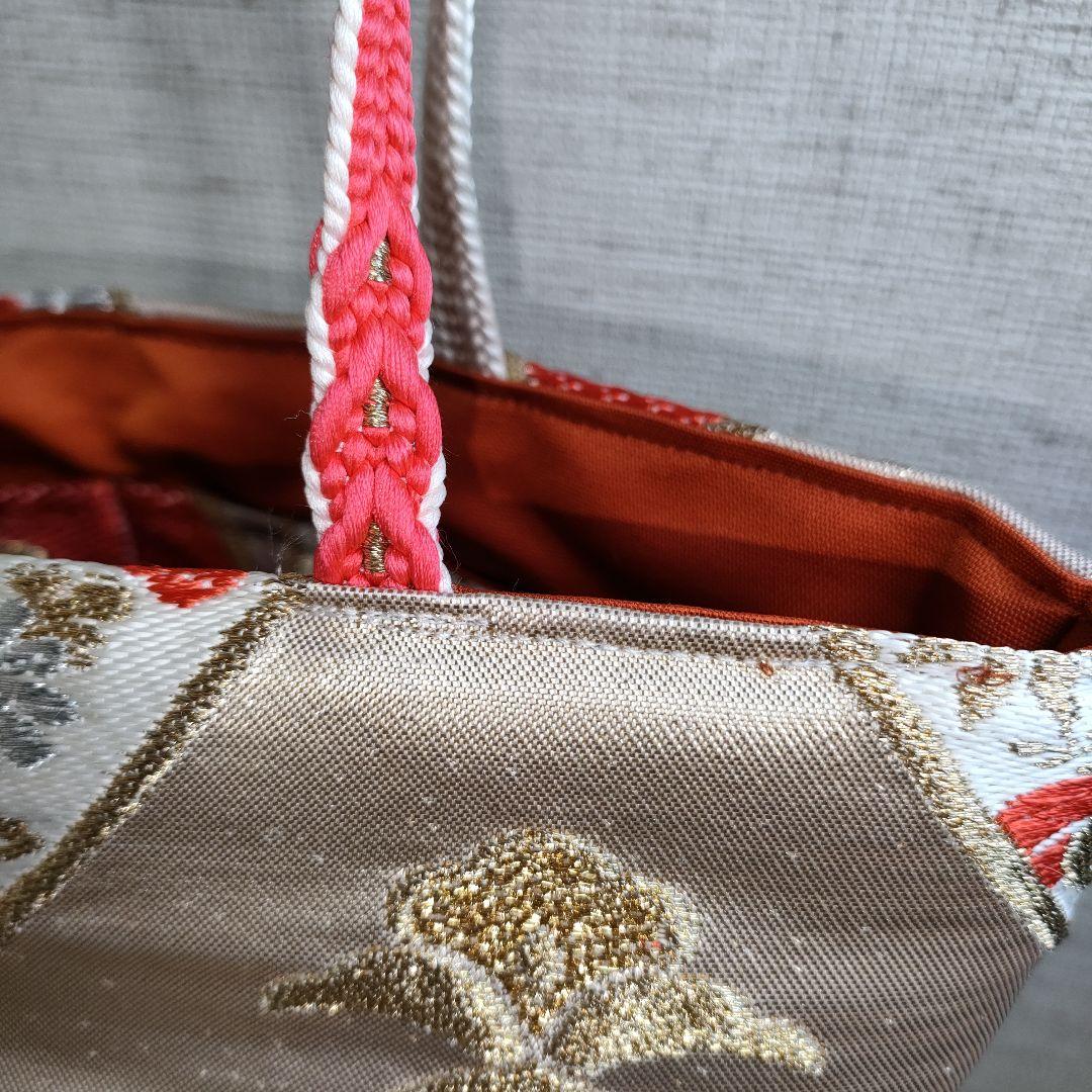 帯リメイクバッグ　金色地　たてわく　華紋様　刺繍