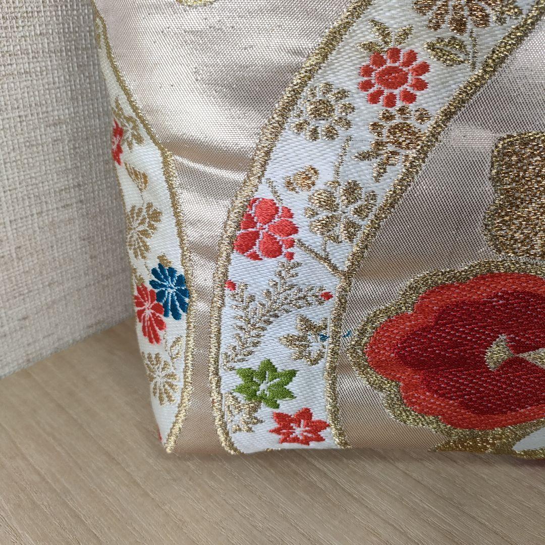 帯リメイクバッグ　金色地　たてわく　華紋様　刺繍