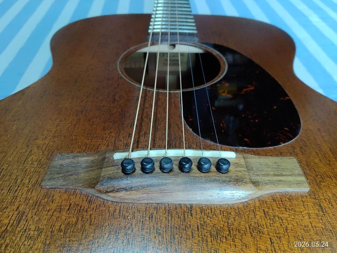 Martinのオールマホガニー単板のオールドマーティンの風格アコギ000-15m