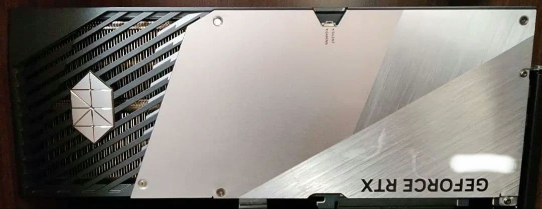 グラフィックボード・グラボ・ビデオカード MSI RTX5090 suprim SOC