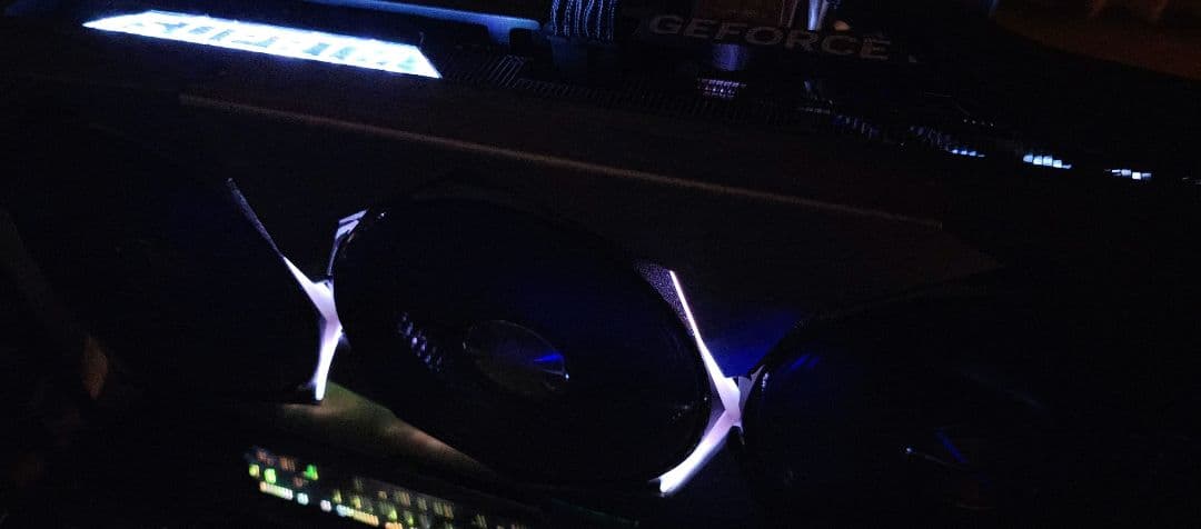 グラフィックボード・グラボ・ビデオカード MSI RTX5090 suprim SOC