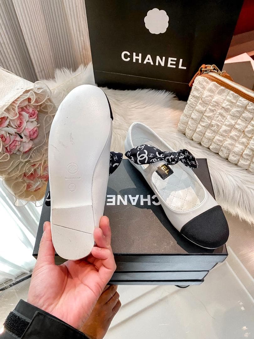 CHĄNEL リボン付きバレエシューズ ホワイト/ブラック