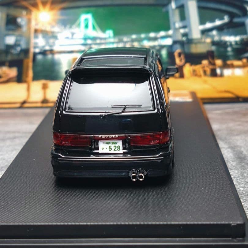 【カスタム品】MORTAL 1/64 トヨタ エスティマ FABULOUS仕様