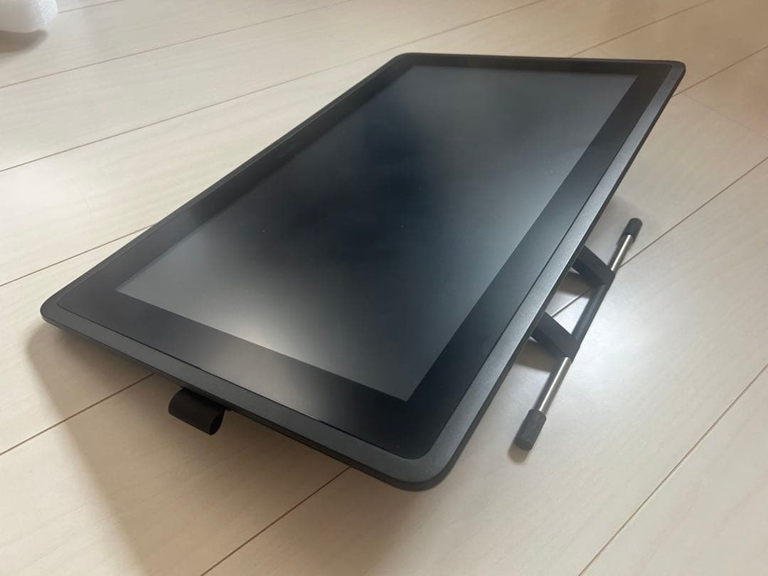 ワコム Wacom Cintiq 22 FDH DTK2260K1D 液タブ