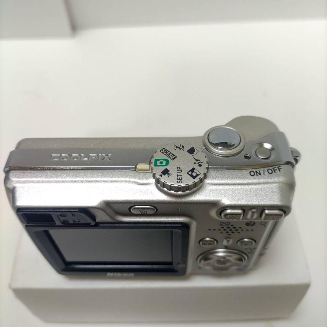 動作確認済み ニコン COOLPIX 5900 オールドコンデジ デジカメ