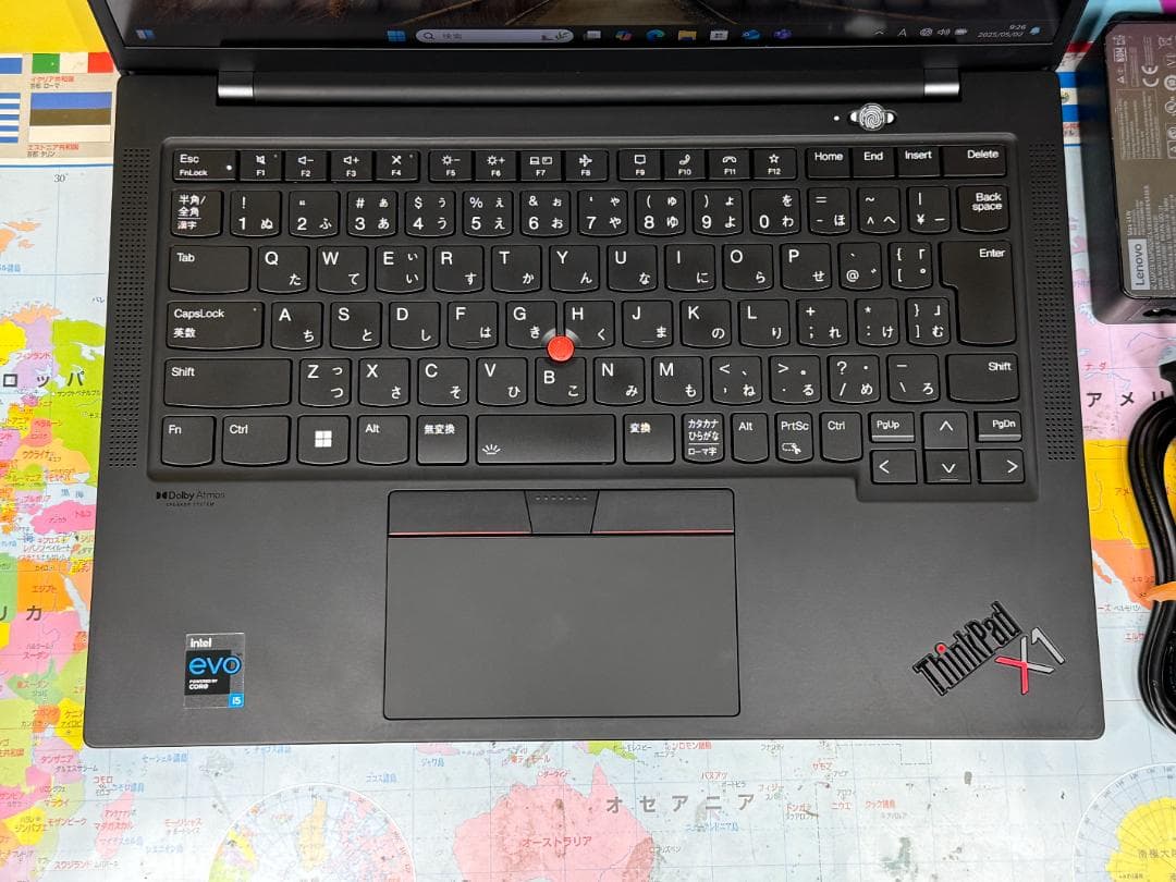 第11世代・16GB レノボ X1 Carbon 9th 14型 24H2 美品