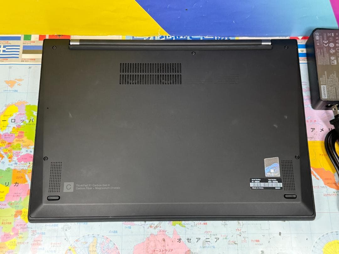 第11世代・16GB レノボ X1 Carbon 9th 14型 24H2 美品