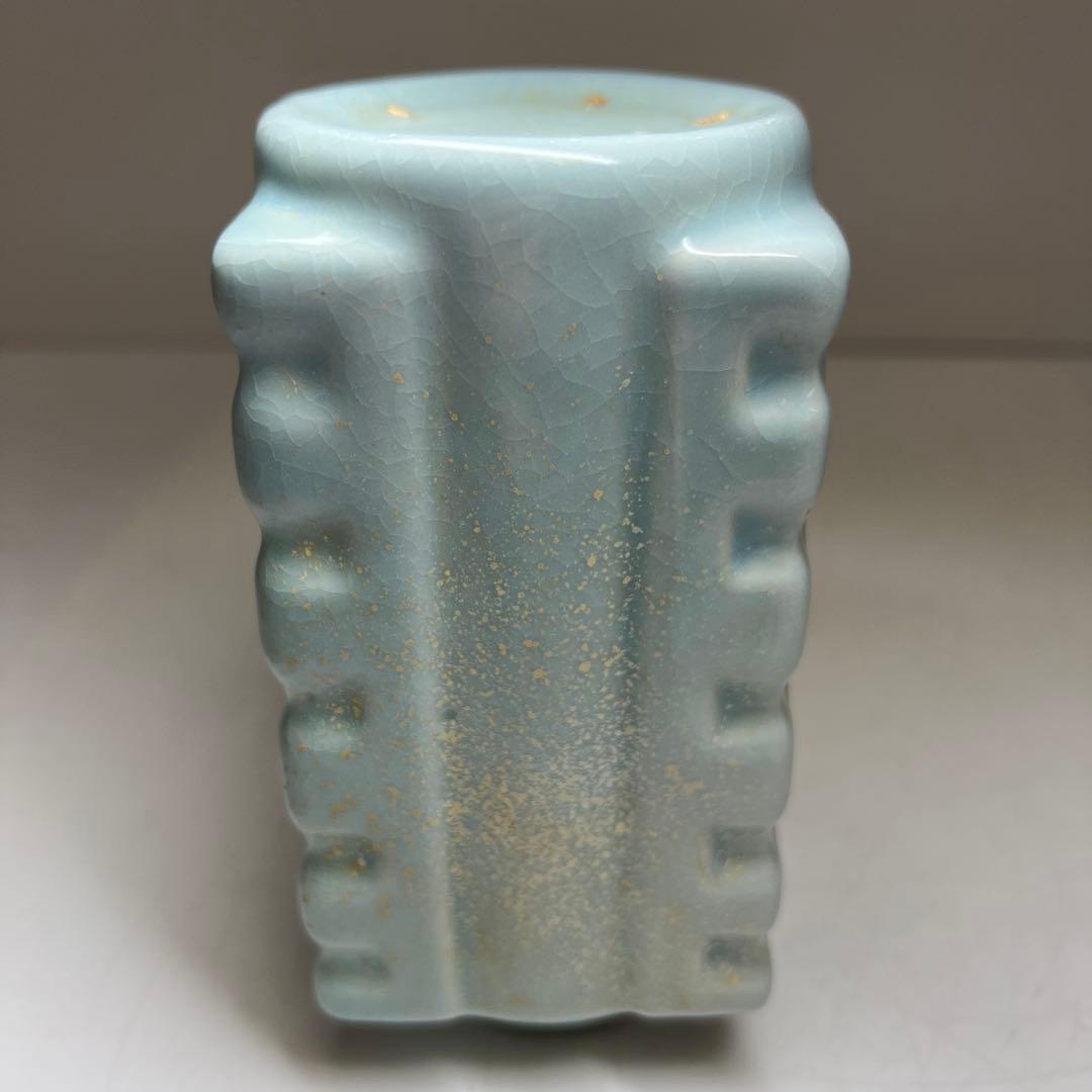 中国美術　青磁角瓶　高さ約15.5㎝　東Y8-0302③