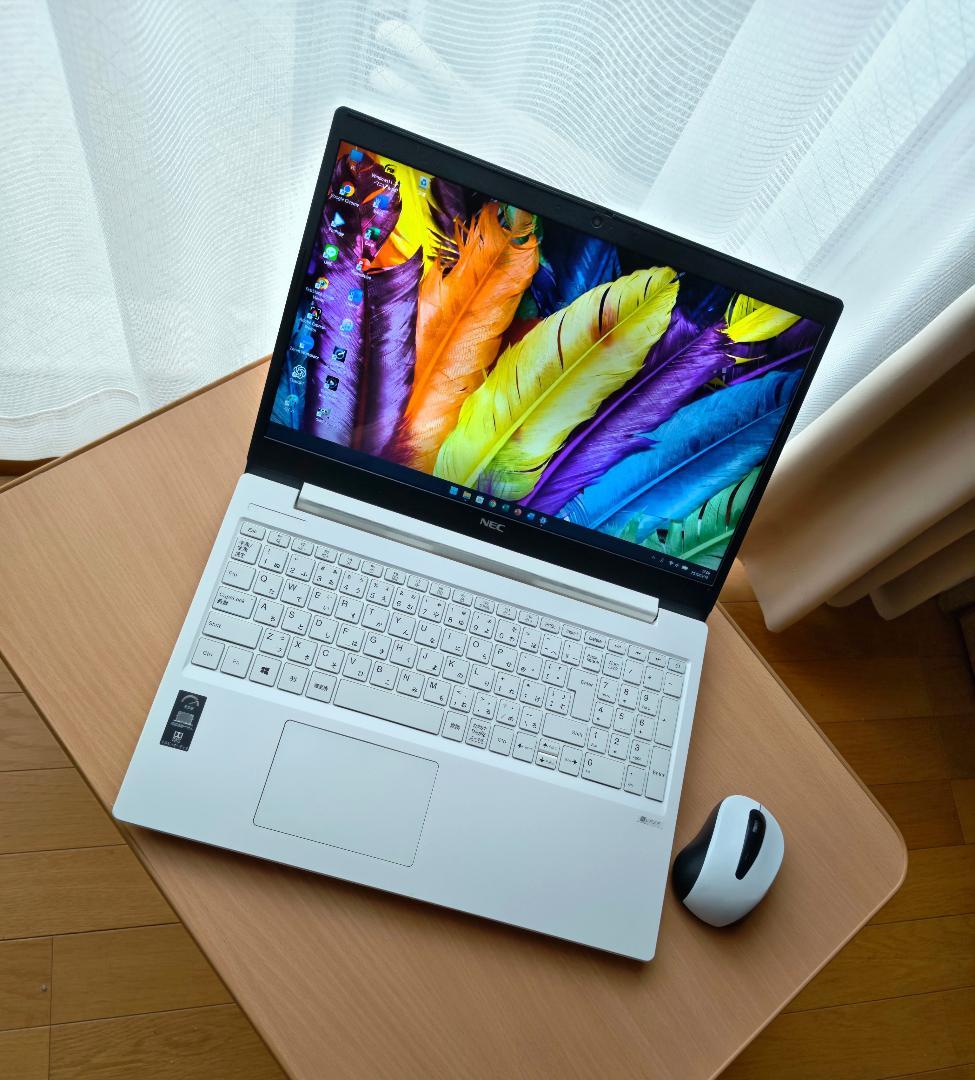 Lavie NECノートパソコン　ホワイト