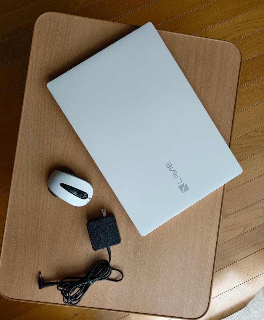 Lavie NECノートパソコン　ホワイト