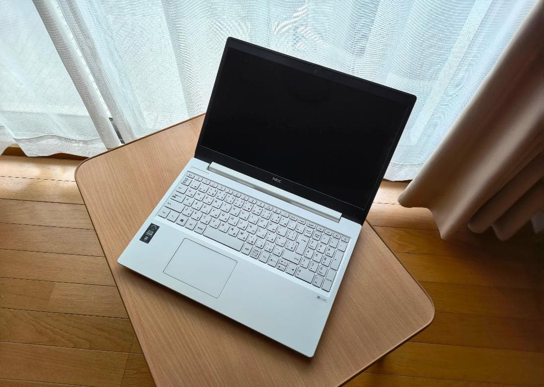 Lavie NECノートパソコン　ホワイト