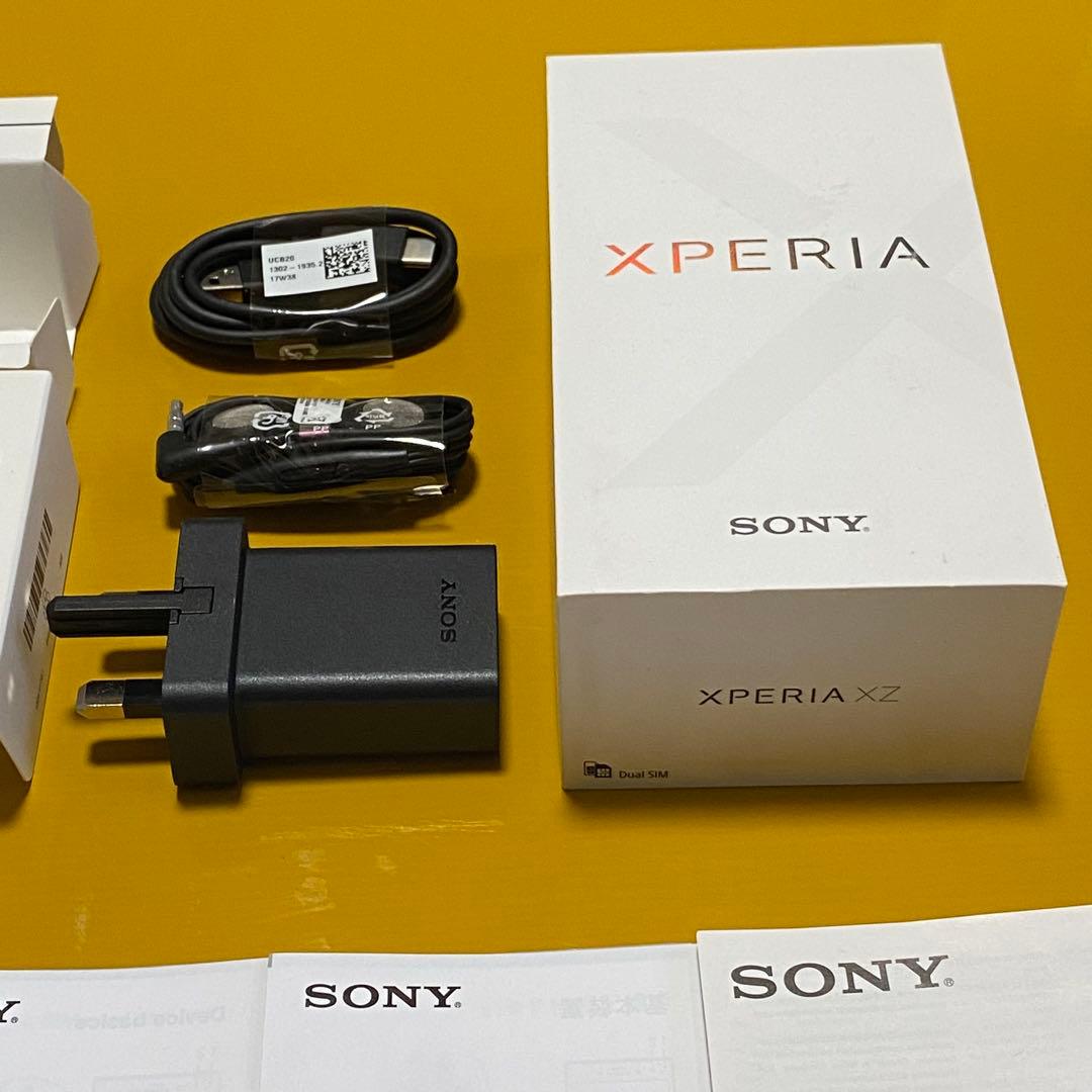 【新品未使用】SONY Xperia XZ F8332 Dual 付属品完備