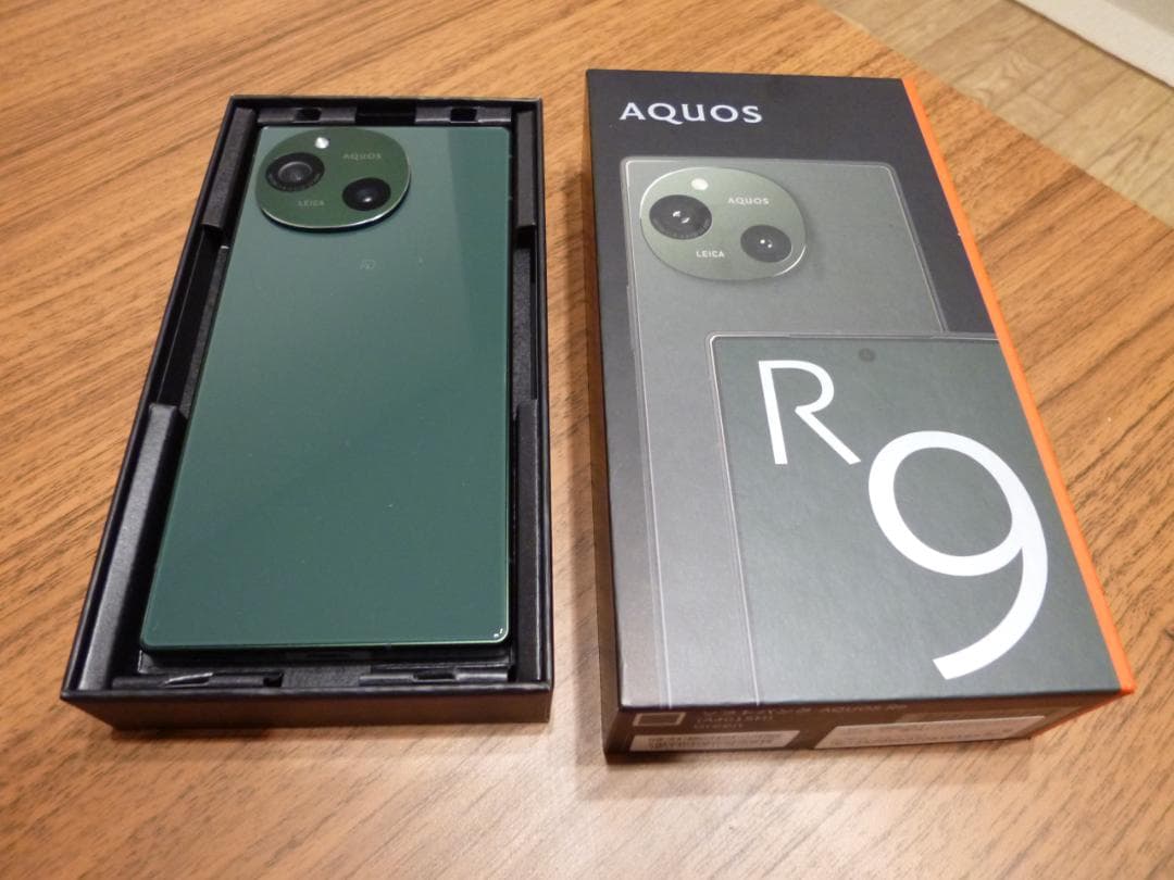 新品同様☆SoftBank AQUOS R9【判定〇】付属品完備/おまけ付き
