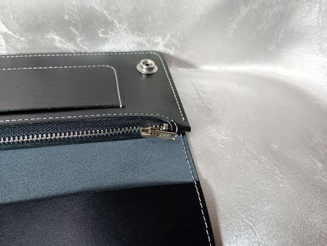 トラッカーウォレット　黒色　国産牛革　兵庫レザー　植物タンニン鞣し　三層二つ折り