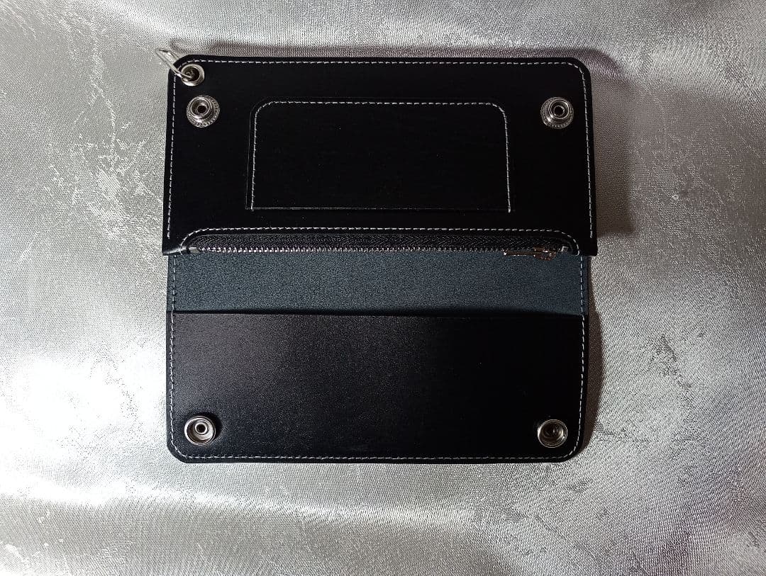 トラッカーウォレット　黒色　国産牛革　兵庫レザー　植物タンニン鞣し　三層二つ折り