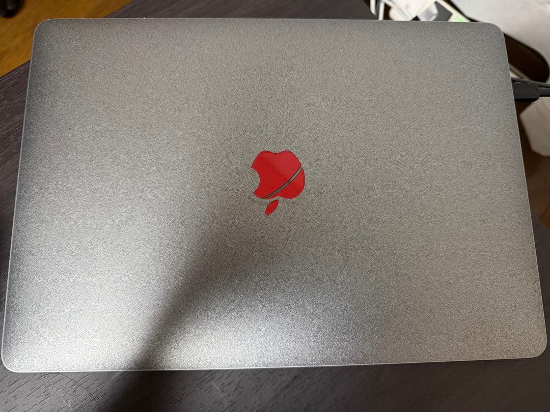 MacBook pro2016 13.3インチ (Touch Bar搭載)