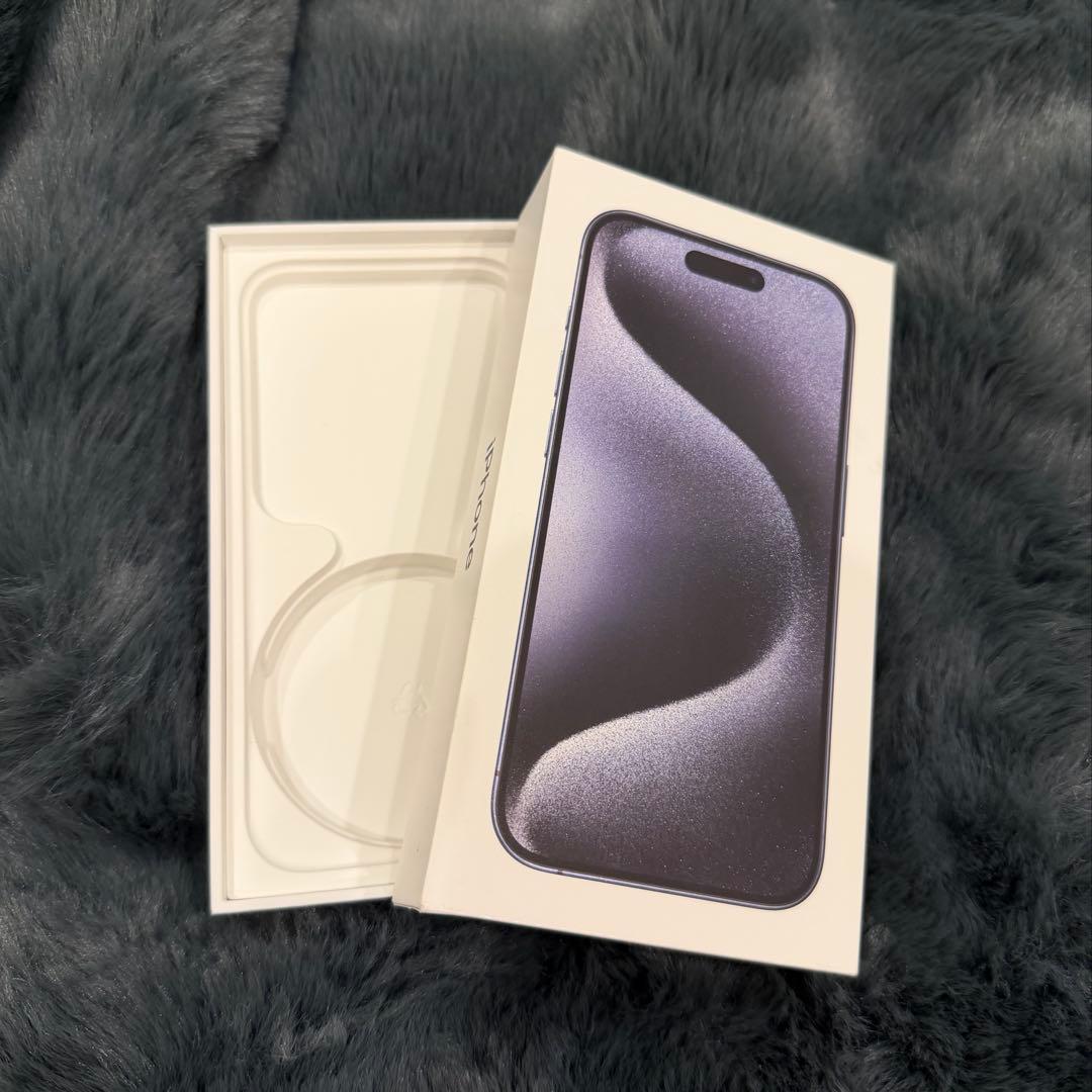 Apple iPhone 15 Pro ブルーチタニウム本体