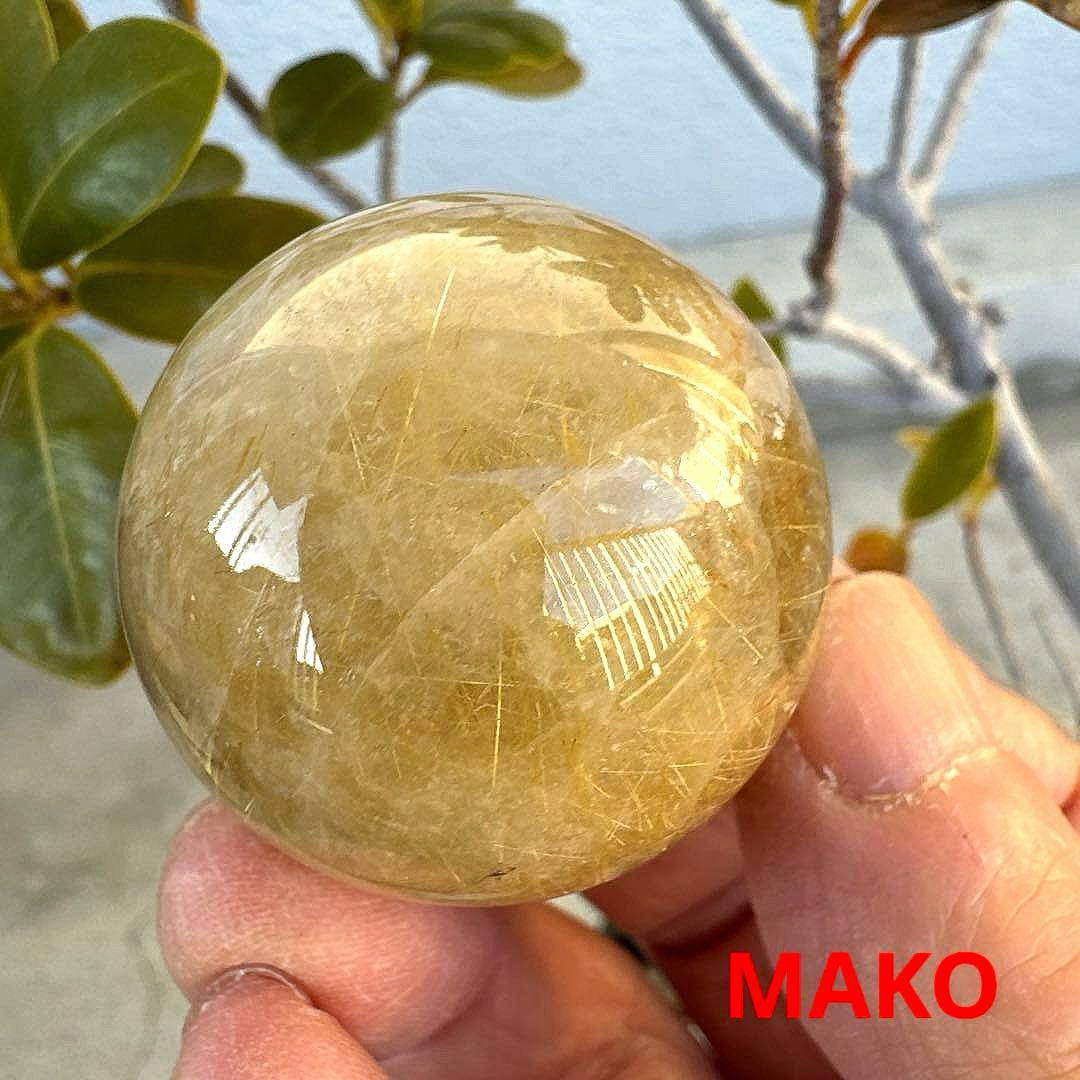 M1587☆ゴールドルチルクォーツ丸玉42mm☆天然石　原石☆N20340-A