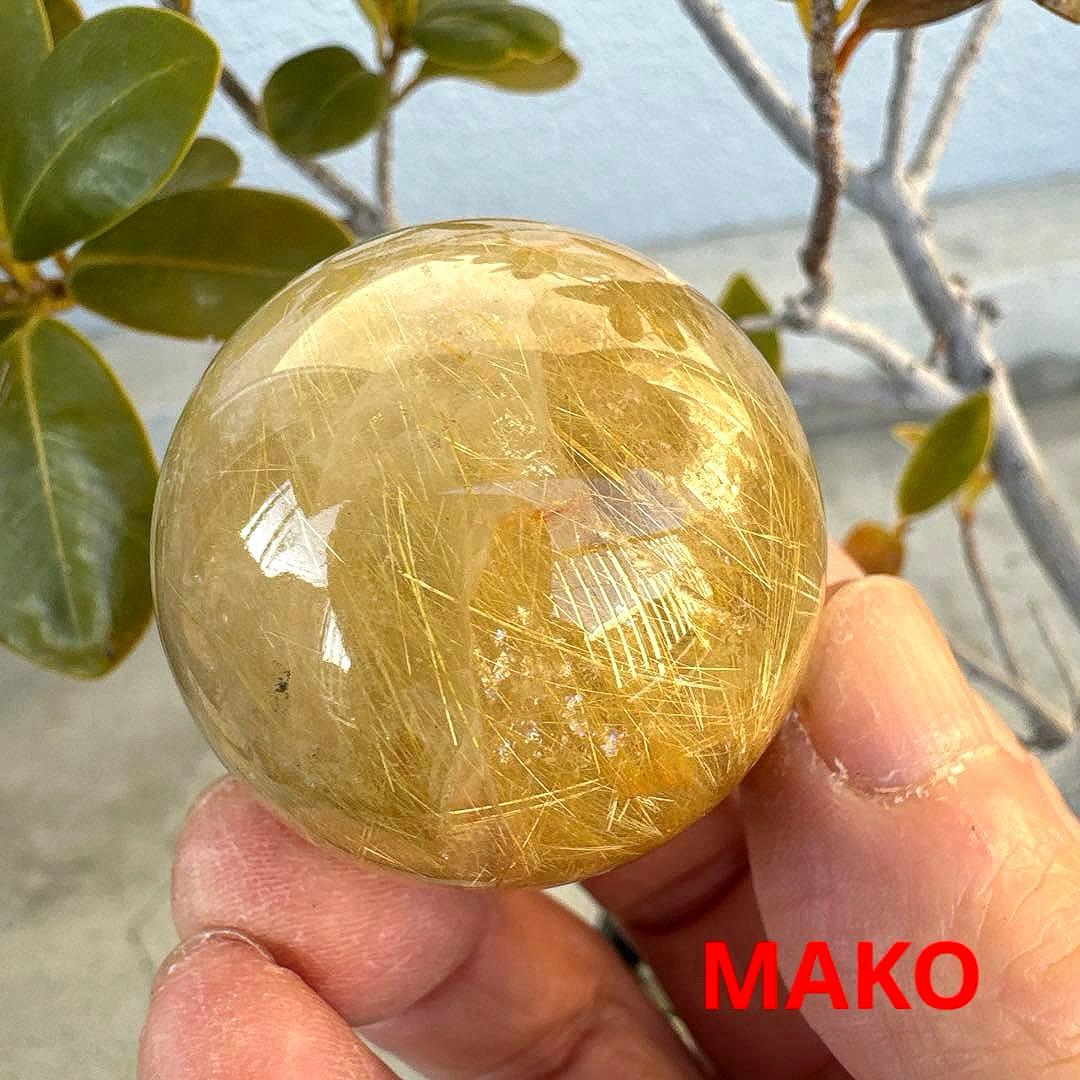 M1587☆ゴールドルチルクォーツ丸玉42mm☆天然石　原石☆N20340-A