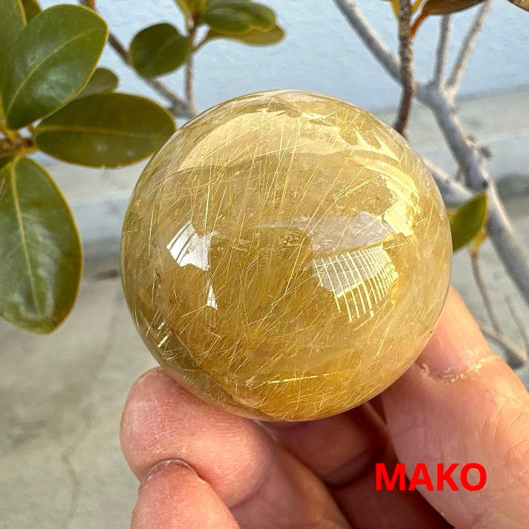 M1587☆ゴールドルチルクォーツ丸玉42mm☆天然石　原石☆N20340-A