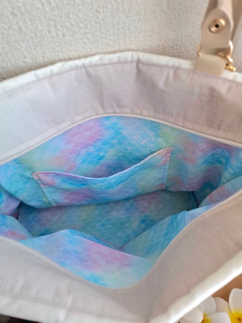 ハワイアンキルトバッグ　2WAYファスナー　レインボーホヌ　革タグチャーム