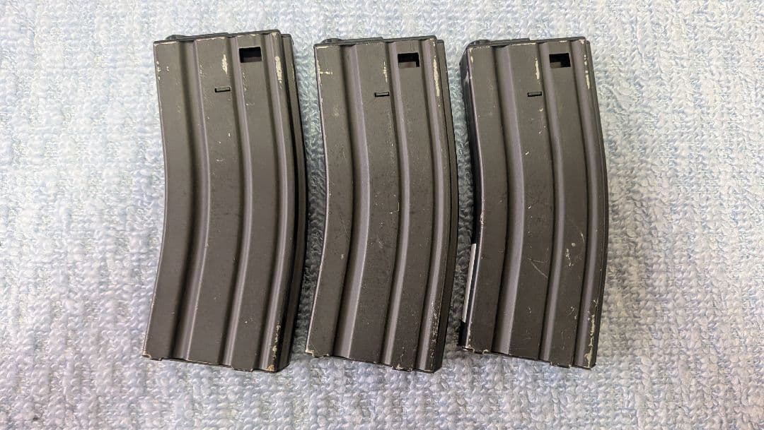 絶版　東京マルイ　スタンダード電動ガン　M4 s-systemマガジン3本付