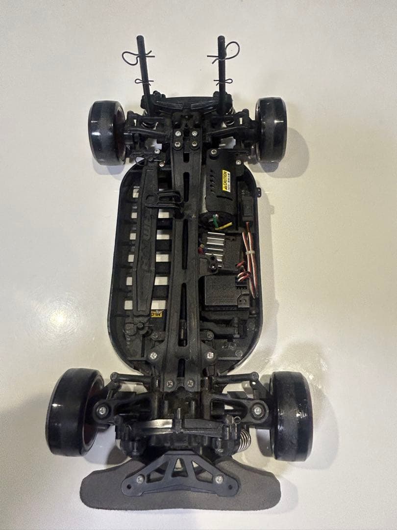 RCカーシャーシ オープンシャーシ レッドホイールジャンク